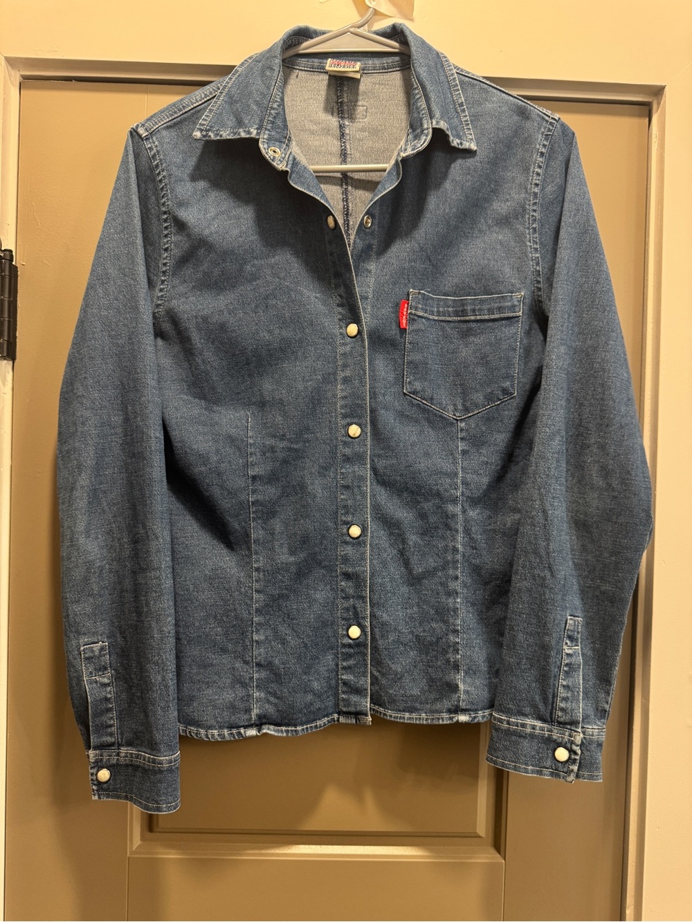Women’s Denim Snap-Front Button Up